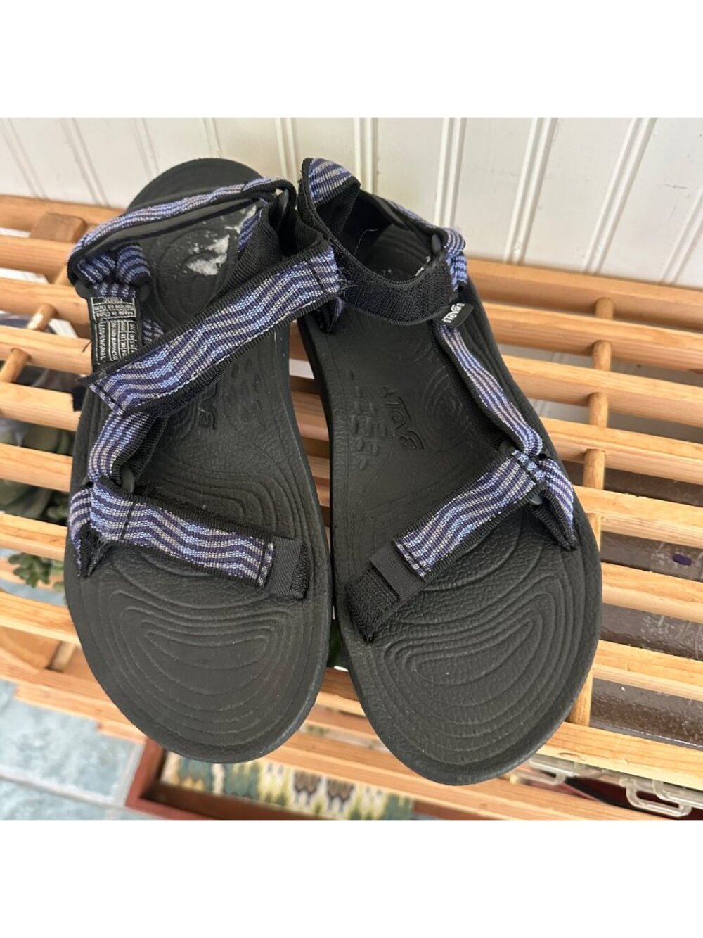Teva Womens Strappy Hiking Sandals With Textured Sole Black & Blue Size 11